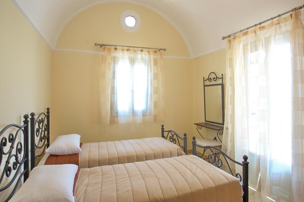 Villa Serene Kamári Exterior foto